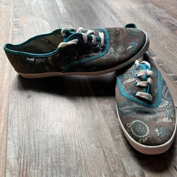 Keds size  8‎ womans paisley sneakers EUC - Picture 2 of 6